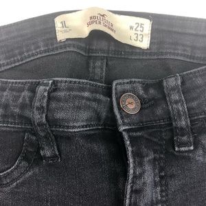 Women’s Hollister super skinny black jean size 1L